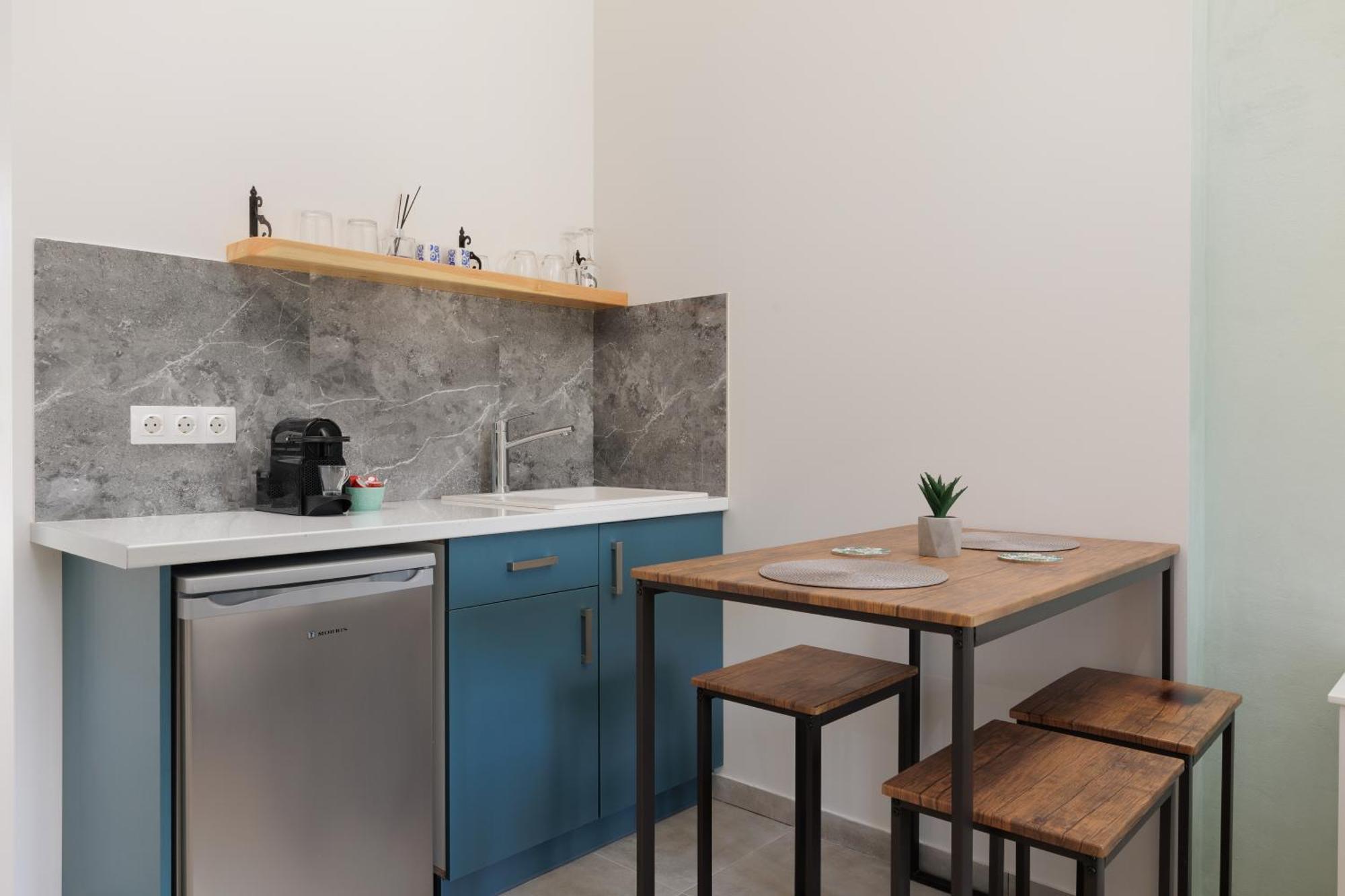 The Lake Apartments Kommeno  Luaran gambar